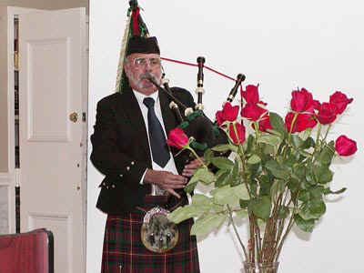 RoseCeremony11.jpg (47094 bytes)
