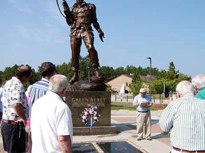TourWreath4.jpg (52381 bytes)